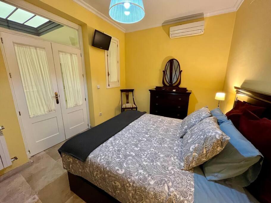 Apartamento Suite Alameda De Hercules Sevilha Exterior foto
