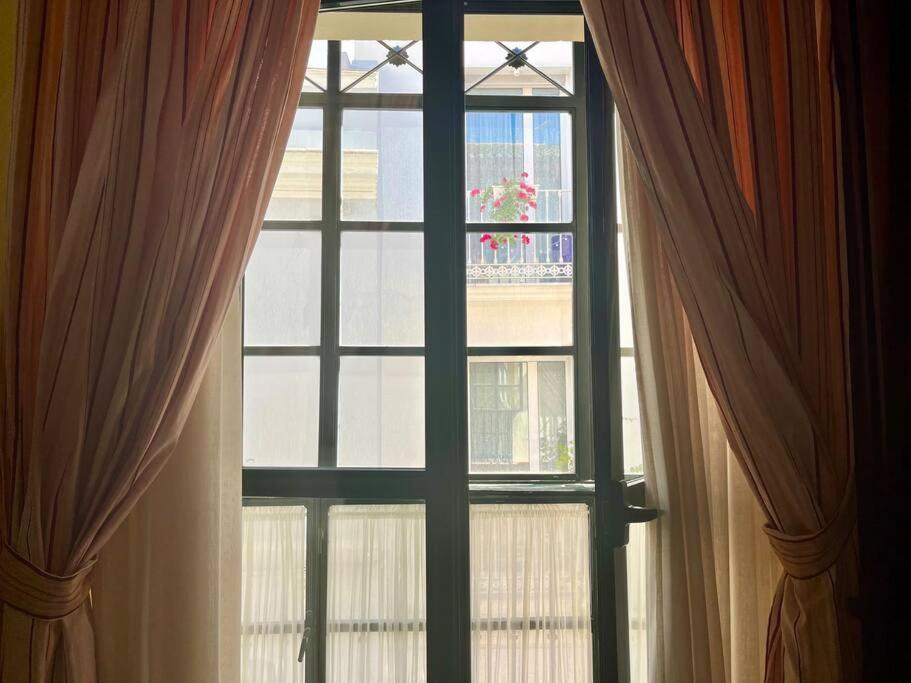 Apartamento Suite Alameda De Hercules Sevilha Exterior foto